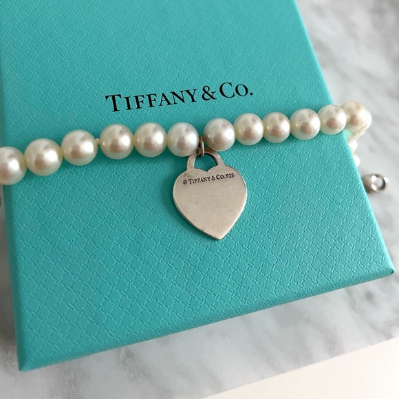 SOLD!! TIFFANY & CO 8MM BEADED HEART TAG BRACELET - Picture 2 of 4